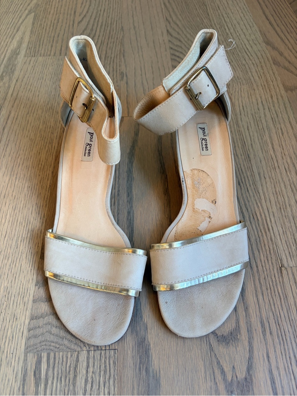 Paul Green Beige Metallic Gold Trim Ankle Strap Wood Kitten Heel Sandals